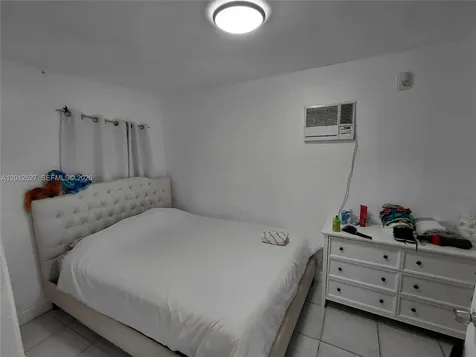 2140 NW 1st Terrace Miami FL 33125