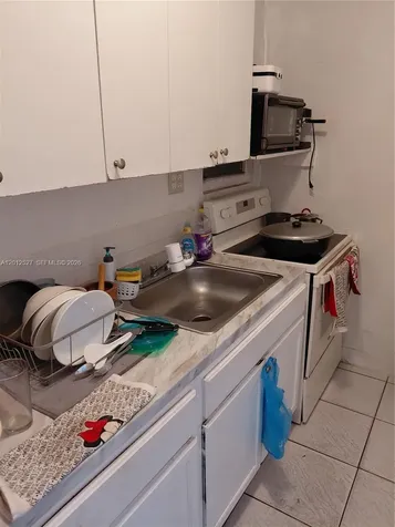 2140 NW 1st Terrace Miami FL 33125