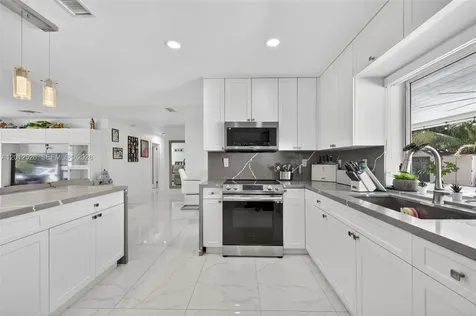 14234 SW 75th Terrace Miami FL 33183
