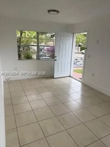 1074 NW 27th Street Miami FL 33127