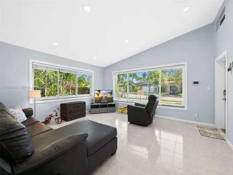 1251 Lincoln Street Hollywood FL 33019