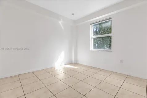 520 SW 5th Street Miami FL 33130