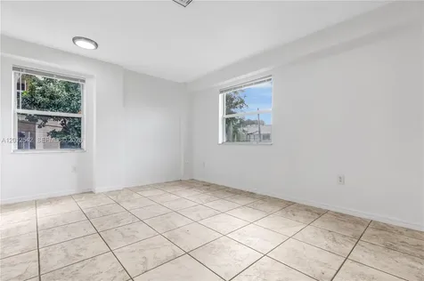 520 SW 5th Street Miami FL 33130