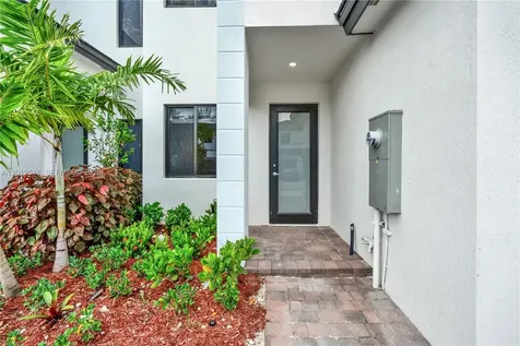 13642 SW 157th Place Miami FL 33196