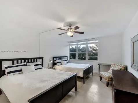 100 Lincoln Road Miami Beach FL 33139