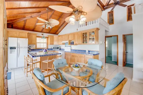 29662 Independence Avenue Big Pine FL 33043