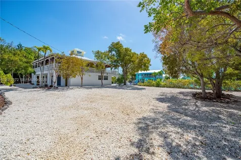 29662 Independence Avenue Big Pine FL 33043