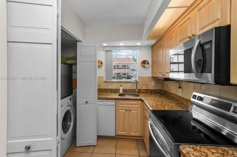 2281 SE 27th Drive Homestead FL 33035