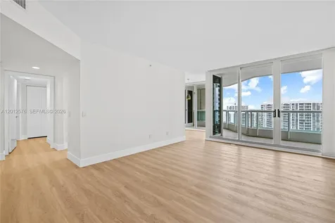 21055 Yacht Club Drive Aventura FL 33180