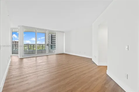 21055 Yacht Club Drive Aventura FL 33180