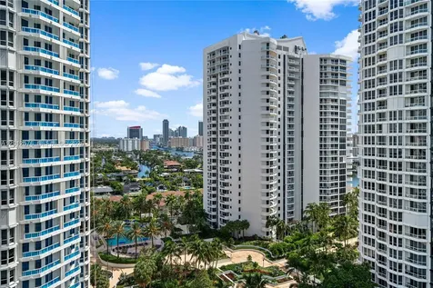 21055 Yacht Club Drive Aventura FL 33180