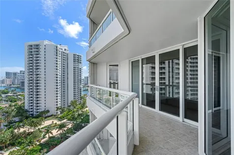 21055 Yacht Club Drive Aventura FL 33180