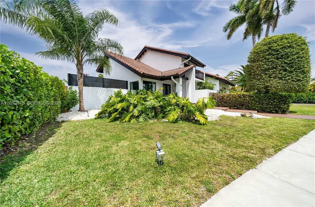 330 SW 133rd Place Miami FL 33184