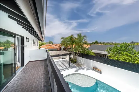 330 SW 133rd Place Miami FL 33184