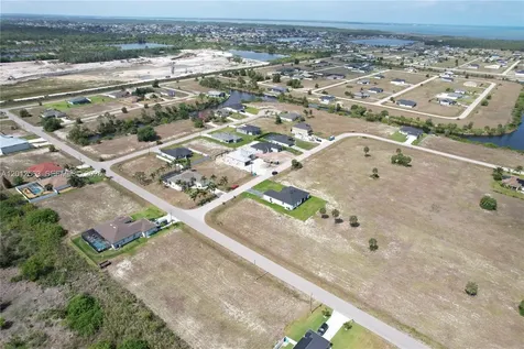 3605 NW 38th Lane Cape Coral FL 333993