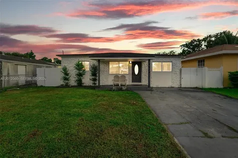 4530 SW 25th Street West Park FL 33023