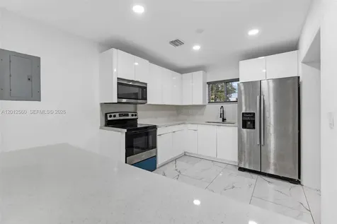 4530 SW 25th Street West Park FL 33023