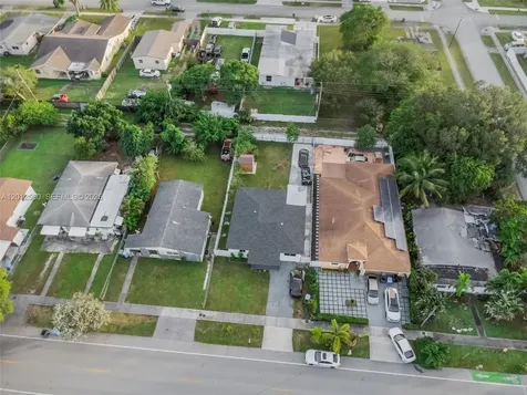 4530 SW 25th Street West Park FL 33023