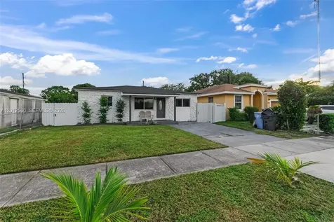 4530 SW 25th Street West Park FL 33023