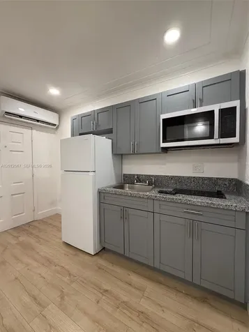 7724 NE 1st Avenue Miami FL 33138