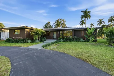 360 NW 87th Street El Portal FL 33150