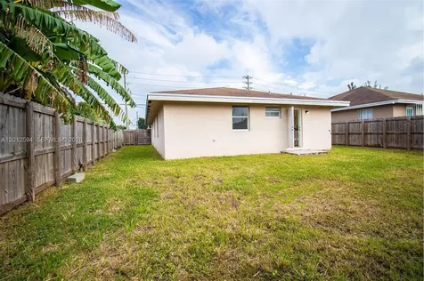 455 NW 14th Street Florida City FL 33034