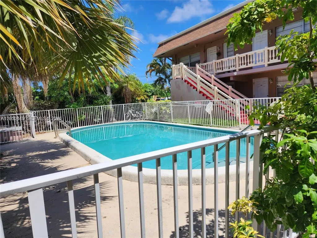 241 SE 9th Avenue Pompano Beach FL 33060