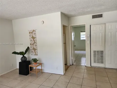 241 SE 9th Avenue Pompano Beach FL 33060