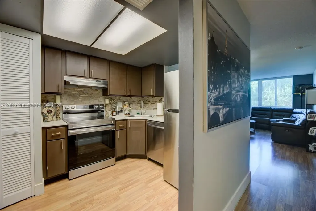 3149 Riverside Drive Coral Springs FL 33065