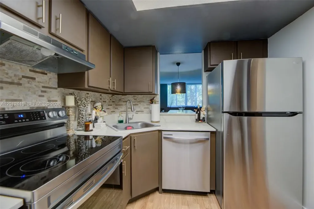 3149 Riverside Drive Coral Springs FL 33065