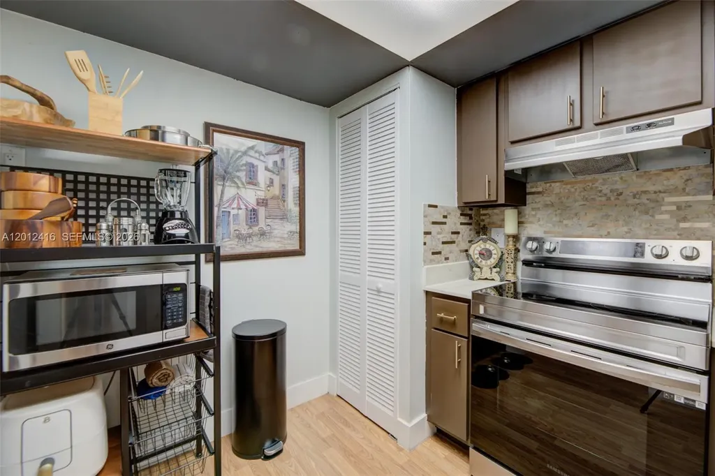 3149 Riverside Drive Coral Springs FL 33065