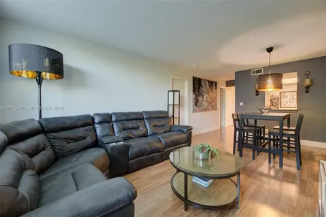 3149 Riverside Drive Coral Springs FL 33065