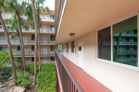 3149 Riverside Drive Coral Springs FL 33065