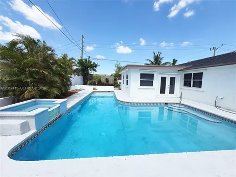 400 SW 14th Street Deerfield Beach FL 33441