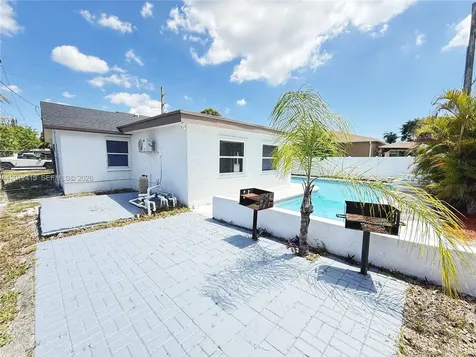 400 SW 14th Street Deerfield Beach FL 33441