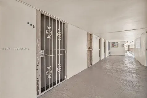 16901 NE 13th Avenue Miami FL 33162