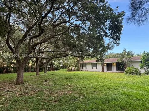 9290 SW 104th Street Miami FL 33176