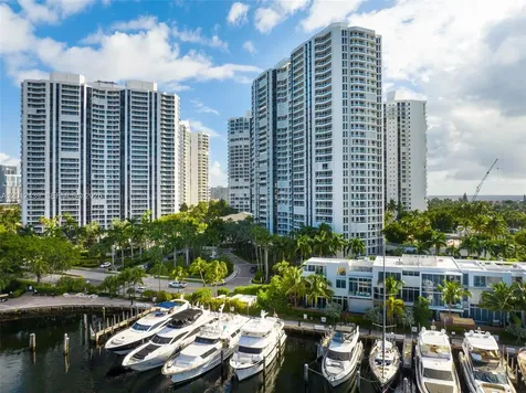 21055 Yacht Club Drive Aventura FL 33180