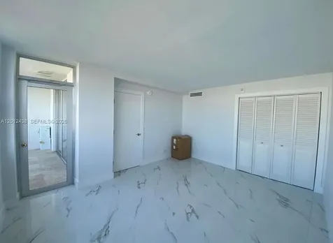 6039 Collins Avenue Miami Beach FL 33140