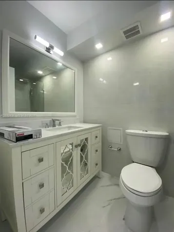6039 Collins Avenue Miami Beach FL 33140