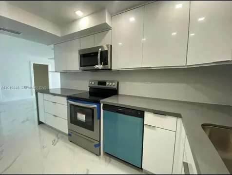 6039 Collins Avenue Miami Beach FL 33140