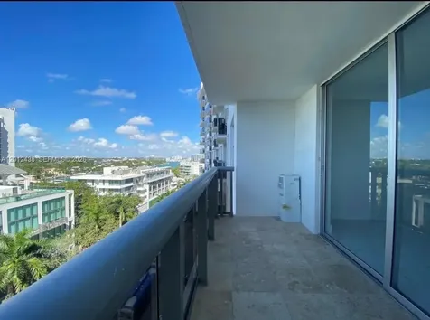 6039 Collins Avenue Miami Beach FL 33140