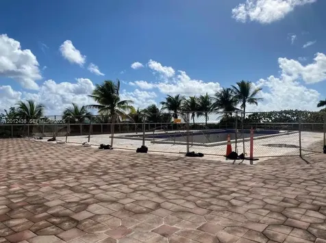 6039 Collins Avenue Miami Beach FL 33140