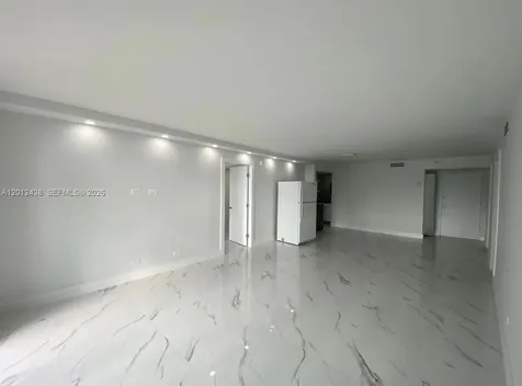 6039 Collins Avenue Miami Beach FL 33140