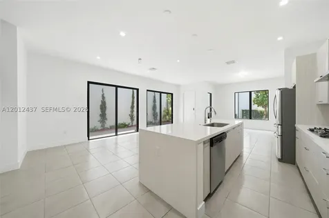 4356 NW 80th Avenue Doral FL 33166