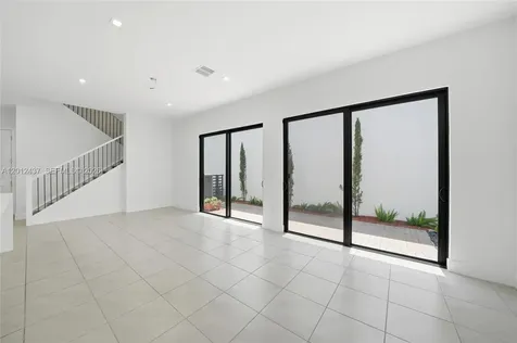 4356 NW 80th Avenue Doral FL 33166