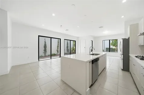 4356 NW 80th Avenue Doral FL 33166
