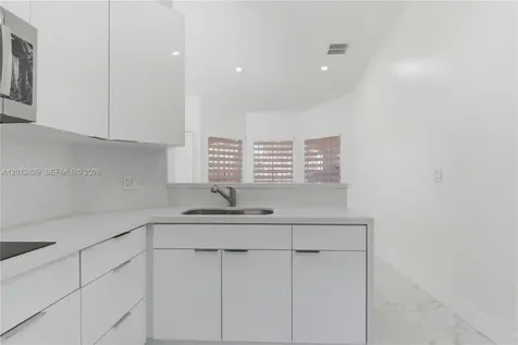 164 NW 85th Court Miami FL 33126