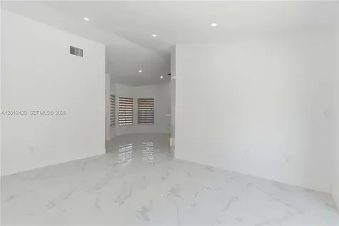 164 NW 85th Court Miami FL 33126