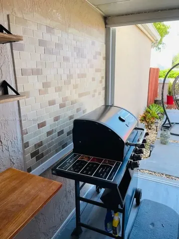 16225 SW 99th Terrace Miami FL 33196